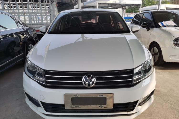 Used Volkswagen Santana 2016 1.6L Manual Comfort Edition
