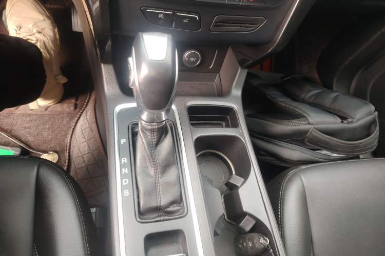 Used Ford Kuga 2019 EcoBoost 180 Two-Wheel-Drive Titanium Plus Model China VI Standard
