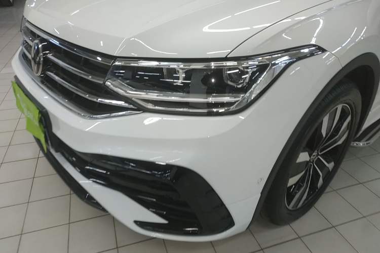 Used Volkswagen Tiguan L 2024 330TSI Automatic Two-Wheel Drive R-Line Enhanced Edition Left Front Headlight