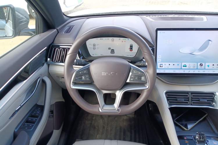 Used BYD Song PLUS New Energy 2025 EV with 605 km Range – Flagship Version
