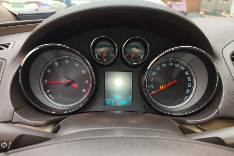 Used Buick Regal 2010 2.0L Expo Edition Instrument Cluster