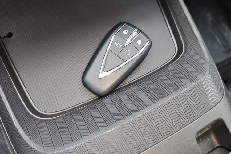 Used CHANGAN Eado 2025 Blue Whale 1.5T 500Bar Prestige Model Vehicle Key