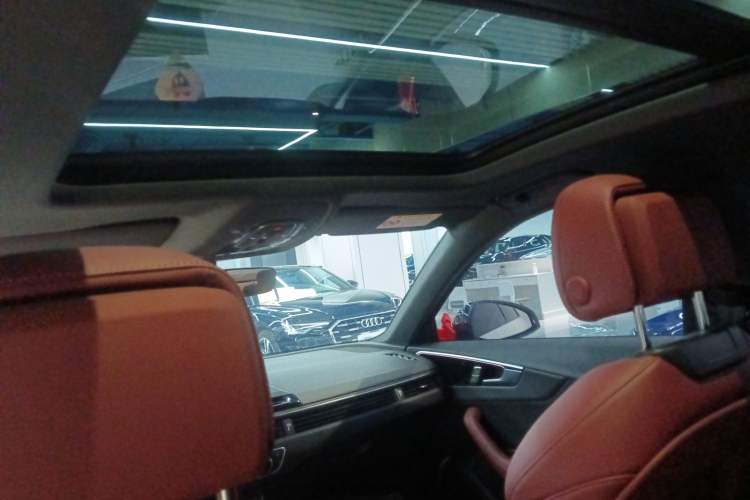 Used Audi A4L 2024 40 TFSI Luxury Dynamic Edition Headliner