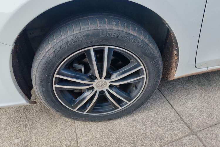 Used BYD Surui 2015 Revised Version 1.5L Manual Luxury Edition