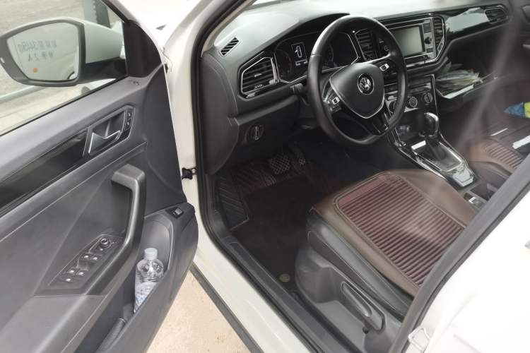 Used Volkswagen T-ROC 2018 280TSI DSG Two-Wheel-Drive Comfort Version China V Standard Driver Seat