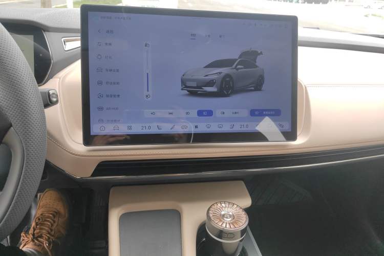 Used Deepal SL03 2023 515MAX Pure Electric Version Audio And AC Panel