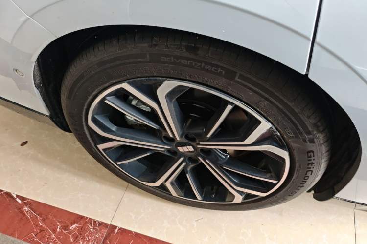 Used Geely Galaxy E8 2025 575 km Exploration Intelligent Driving Edition