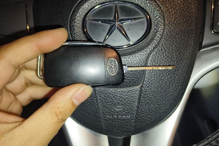 Used JAC Group Refine S5 2013 2.0T Manual Luxury Edition