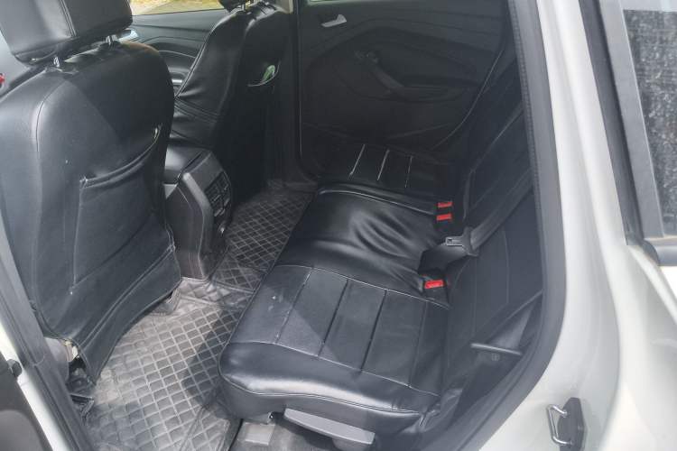 Used Ford Kuga 2015 1.5L GTDi Two-Wheel-Drive Comfort Model
