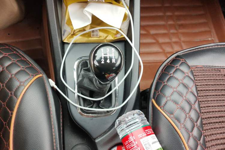 Used CHANGAN CS35 2014 1.6L Manual Luxury Model China IV Standard
