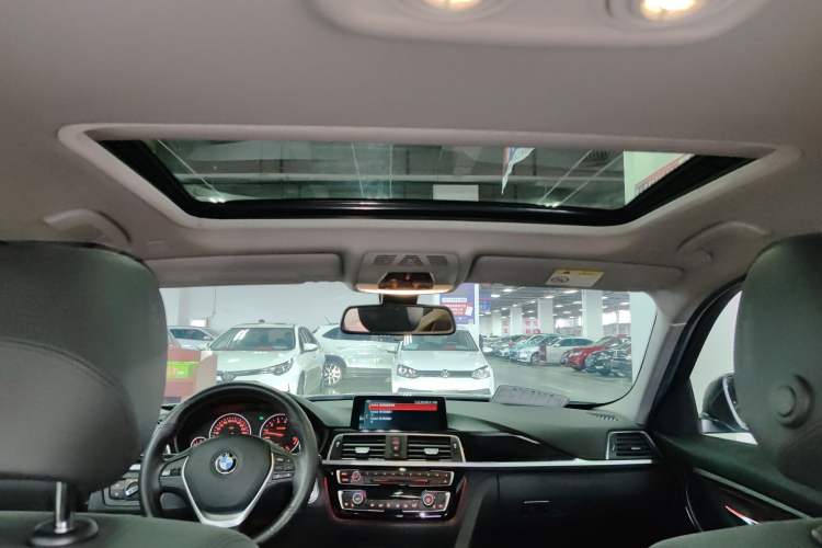 Used BMW 3 Series 2017 320Li Fashion Model
