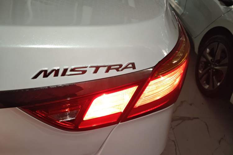 Used Hyundai Mistra 2016 1.8L Automatic Smart GLS Exterior 3