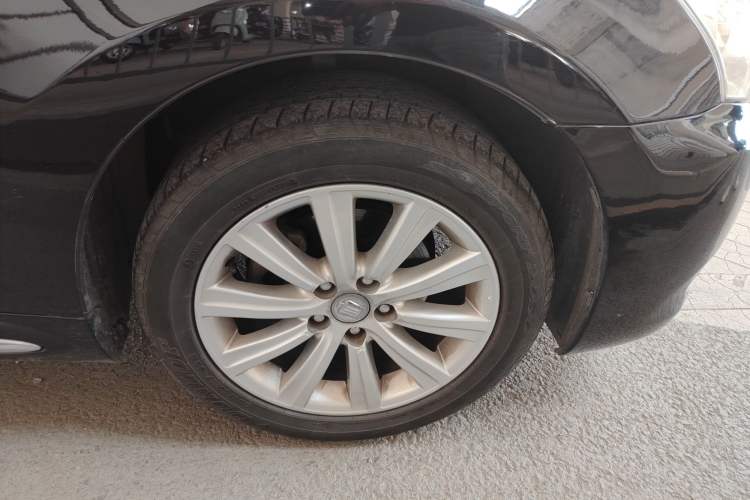 Used Toyota Crown 2010 2.5L Royal Leather Sunroof Edition Right Front Wheel Hub