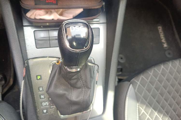 Used Skoda Octavia 2019 TSI280 DSG Luxury Edition Station Wagon China VI Standard Gear Lever