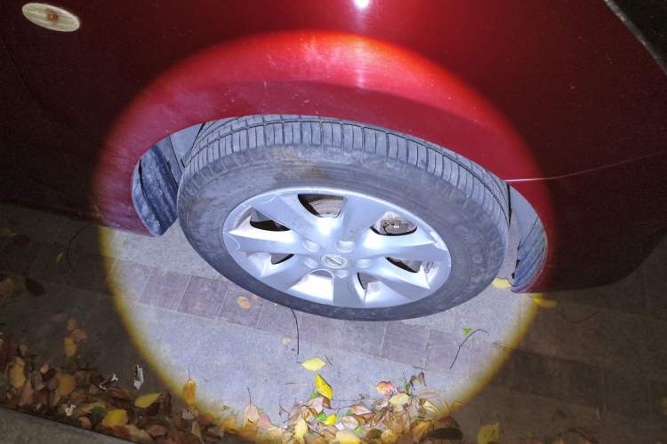 Used Nissan Tiida 2014 1.6L CVT Comfort Model Right Front Wheel Hub