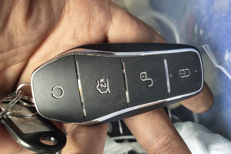 Used BYD Tang New Energy 2025 DM-i 115KM Flagship Model Interior 1