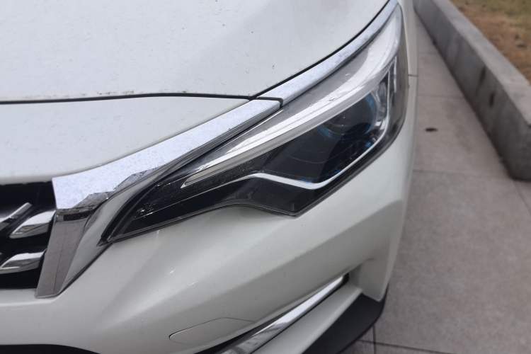 Used Venucia D60 2019 1.6L XL CVT Smart Connect Elite Edition