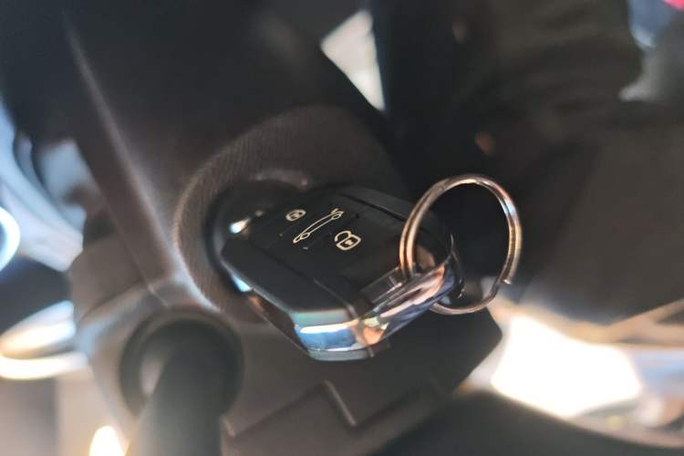 Used Peugeot 408 2016 1.6T Automatic Luxury Edition Vehicle Key