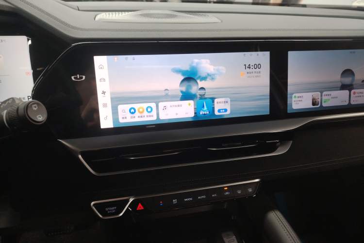 Used Geely Auto Monjaro L 2024 2.0TD High-Power Automatic Two-Wheel Drive Skyline Edition
