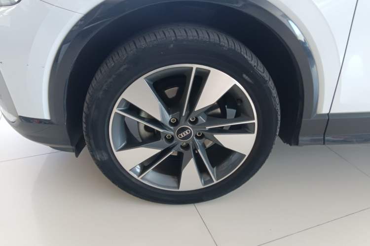 Used Audi Q2L 2022 35 TFSI Fashionable and Elegant Model
