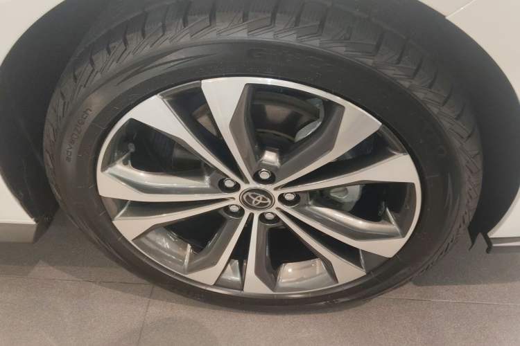 Used Toyota Granvia 2023 2.5L Hybrid Flagship VIP Edition Exterior 4