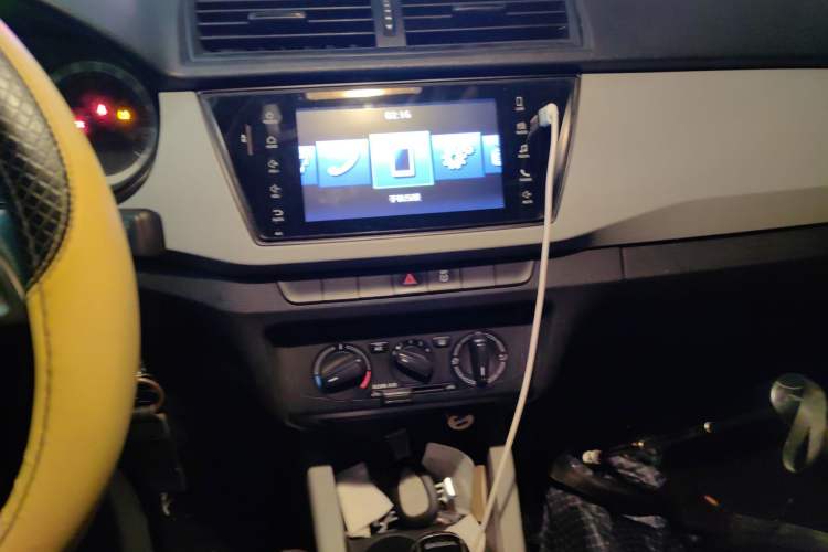 Used Skoda Fabia 2017 1.4L Automatic Car Enjoy Edition
