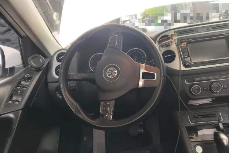 Used Volkswagen Tiguan 2016 300TSI Automatic Two-Wheel Drive Luxury Edition Steering Wheel