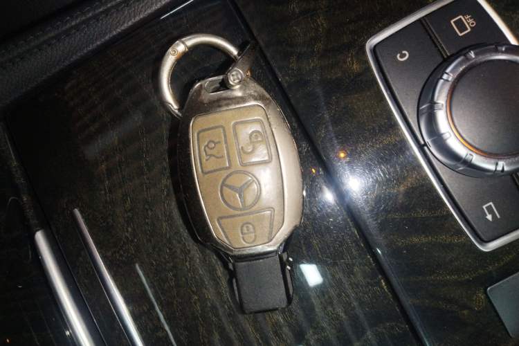 Used Mercedes-Benz CLS 2015 CLS 320 Interior 1