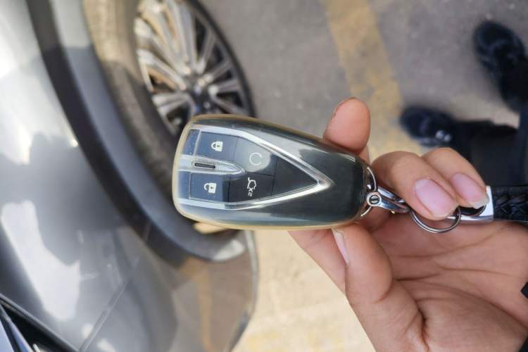 Used CHANGAN OSHAN X5 2021 1.6L CVT Luxury Model Interior 1