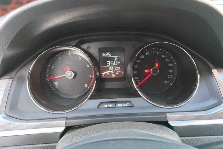 Used Volkswagen Bora 2016 1.6L Manual Fashion Edition
