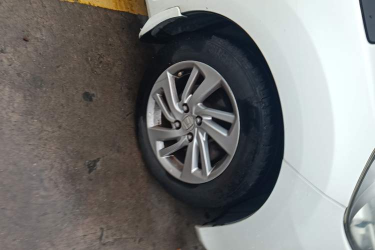 Used Honda Fit 2011 1.3L automatic comfort version
