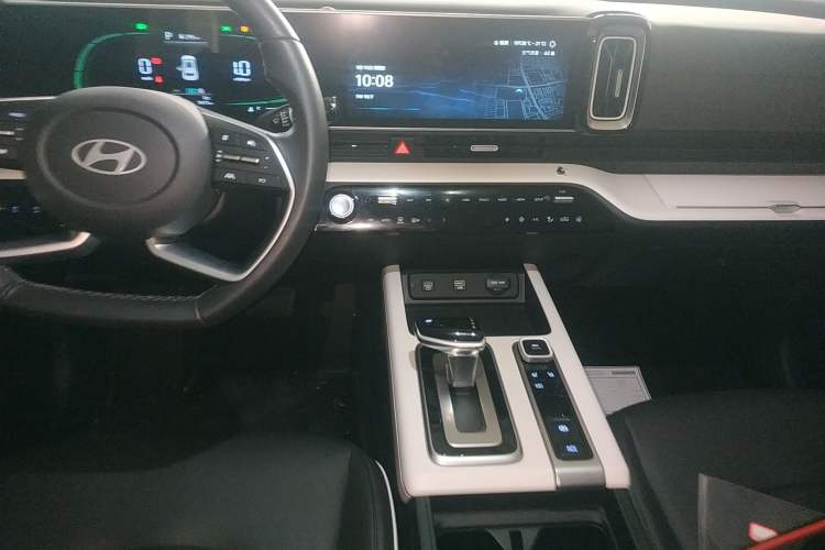 Used Hyundai ix35 2023 Musso 2.0L Deluxe Edition DLX
