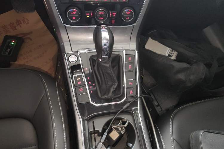 Used Volkswagen Passat 2017 330TSI DSG Luxury Edition
