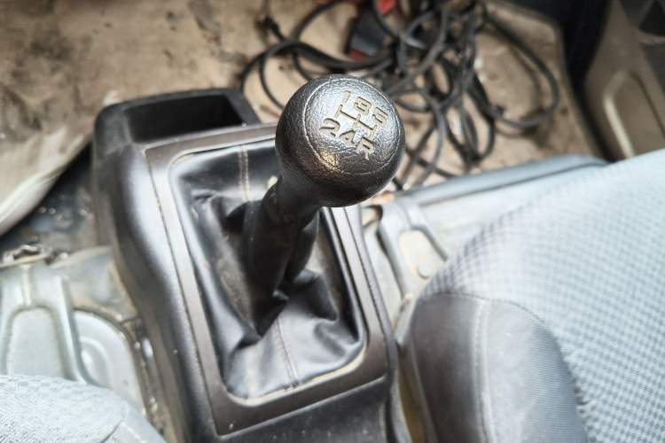 Used Wuling Rongguang 2020 1.5L Extended Basic Version China VI Standard L3C Gear Lever