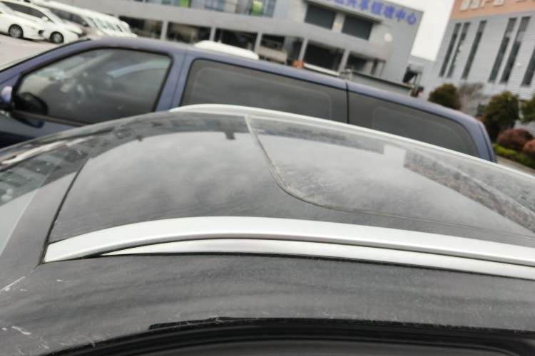 Used Lynk & Co 06 2021 1.5T Shero Pink Special Edition Roof