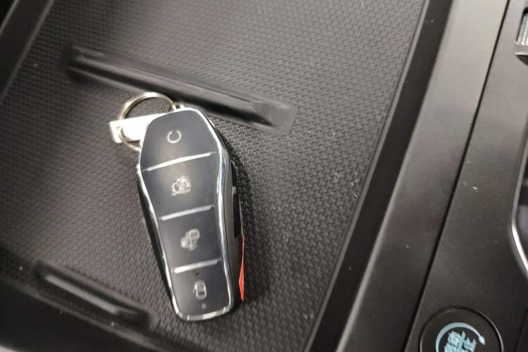 Used BYD Qin PLUS 2025 DM-i Smart Drive 120KM Superior Model
