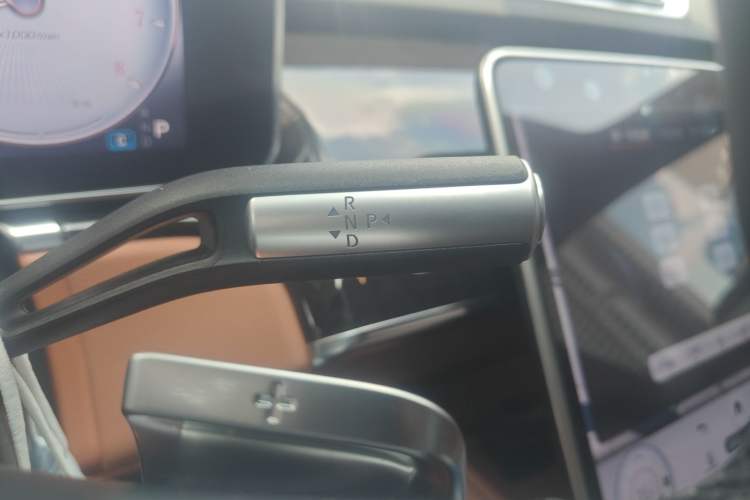 Used Mercedes-Benz Maybach S-Class 2023 S 480 4MATIC Gear Lever