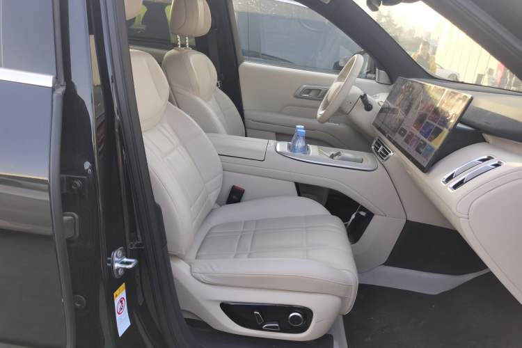 Used Deepal S09 2025 Four-Wheel Drive Ultra+ Custom Edition
