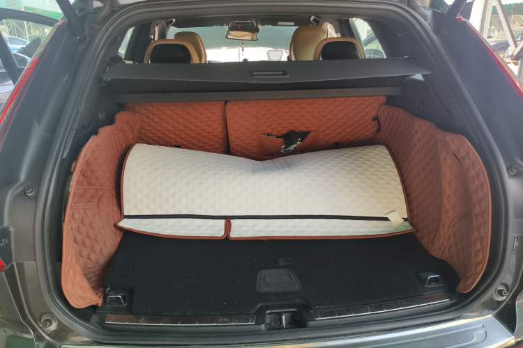 Used Volvo XC60 2019 T5 4x4 Smart Edition China V Standard