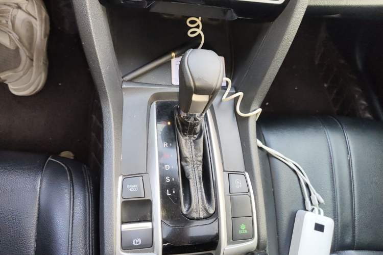 Used Honda Civic 2016 220TURBO CVT Luxury Edition Gear Lever