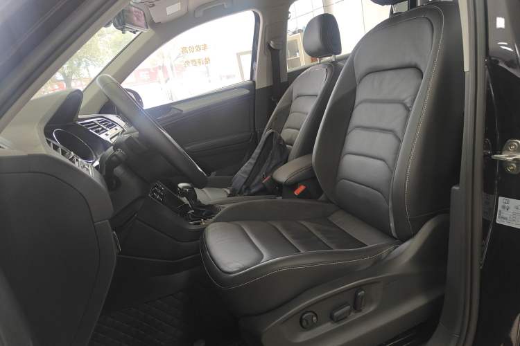 Used Volkswagen Tiguan L 2019 330TSI Automatic Two-Wheel Drive Panoramic Comfort Edition China V Standard
