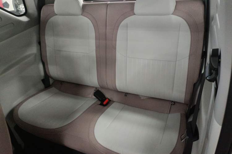 Used Geely Galaxy Panda 2025 210 km – Yuanqi Bear Interior 4