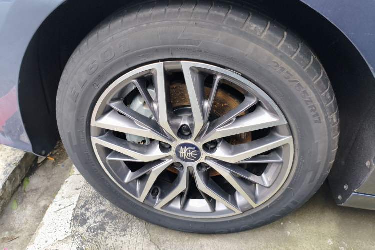 Used BYD Qin PLUS 2024 HONOR Edition DM-i 120KM Excellence Model Exterior 4