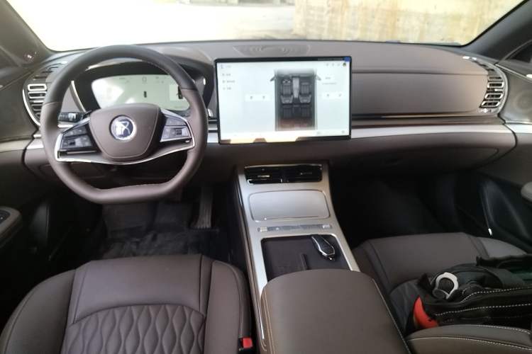 Used BYD Han 2025 DM-i Intelligent Driving Edition 245KM Prestigious Edition
