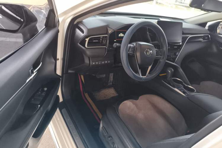 Used Toyota Camry 2023 2.5G Luxury Edition Driver Seat