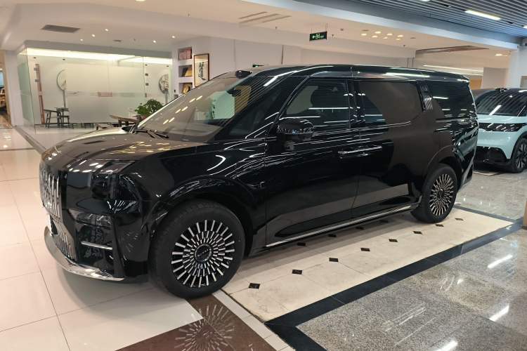 Used Zeekr 009 2024 7-Seater Aisle Version 108 kWh