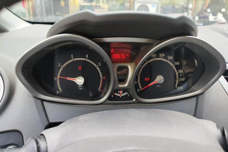 Used Ford Fiesta 2011 Hatchback 1.5L Automatic Fashion Edition