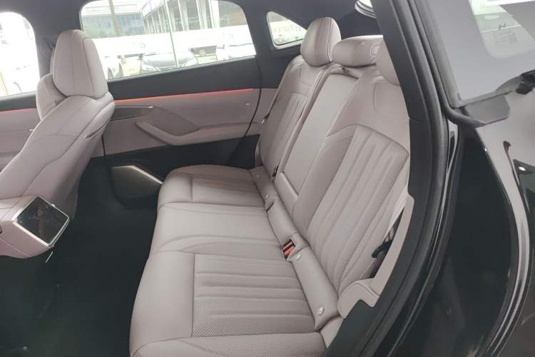 Used ONVO L60 2024 60 kWh Rear-Drive Version
