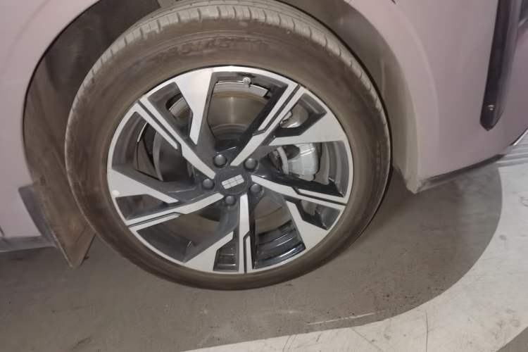 Used Geely Galaxy L6 2024 125km Creative Edition Exterior 1