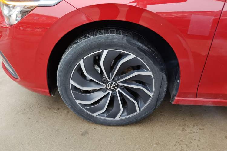 Used Volkswagen Golf 2021 280TSI DSG Pro Left Front Wheel Hub